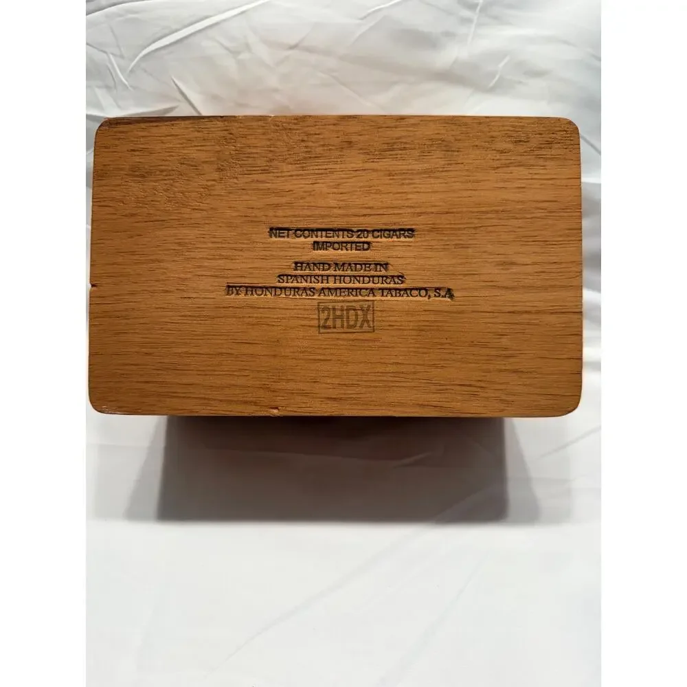 Hoyo De Monterrey Excalibur No. 1 Empty Wooden Cigar Box 8x5x4
